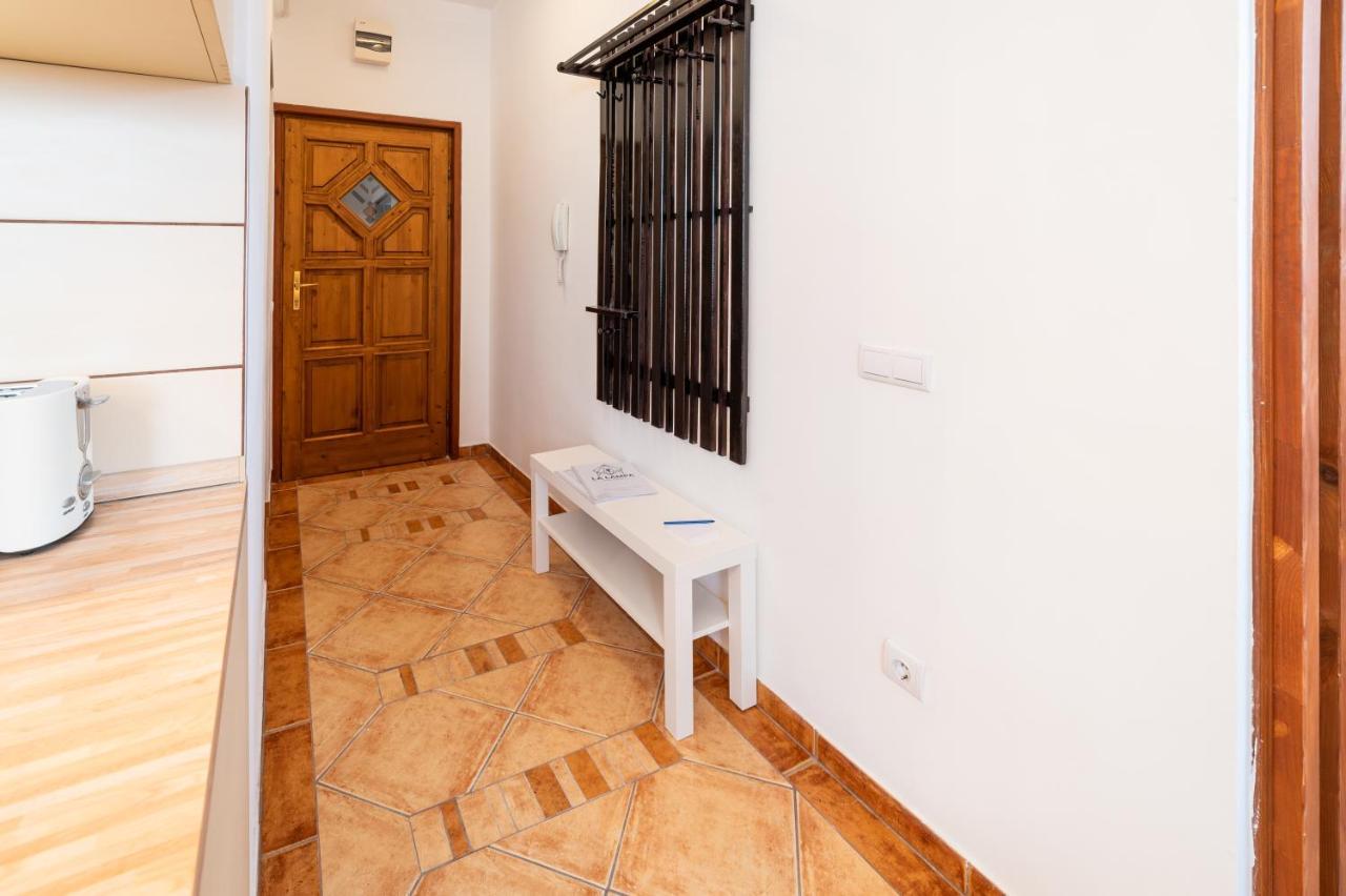 La Lampa Apartments Debrecen Esterno foto