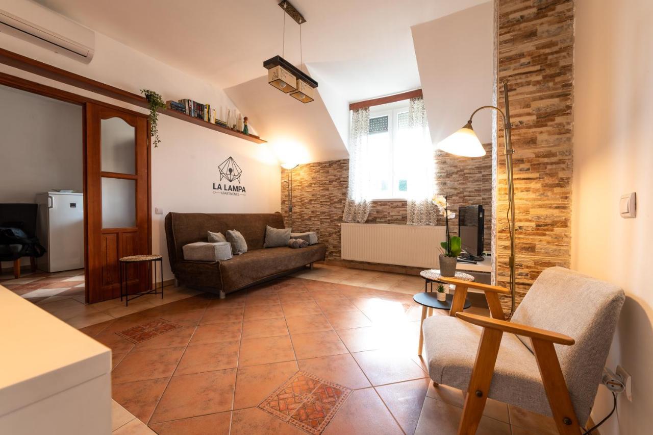 La Lampa Apartments Debrecen Esterno foto