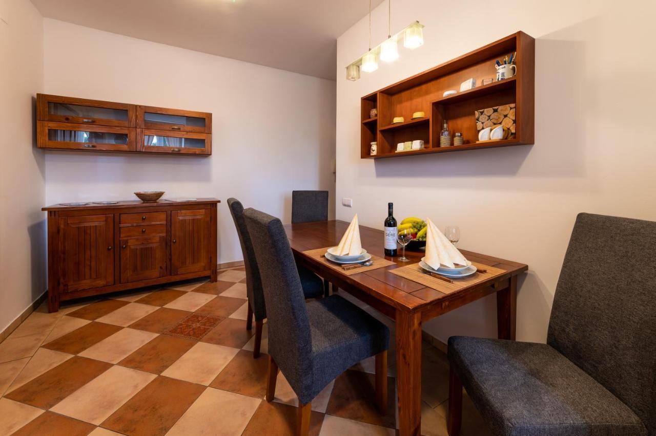 La Lampa Apartments Debrecen Esterno foto