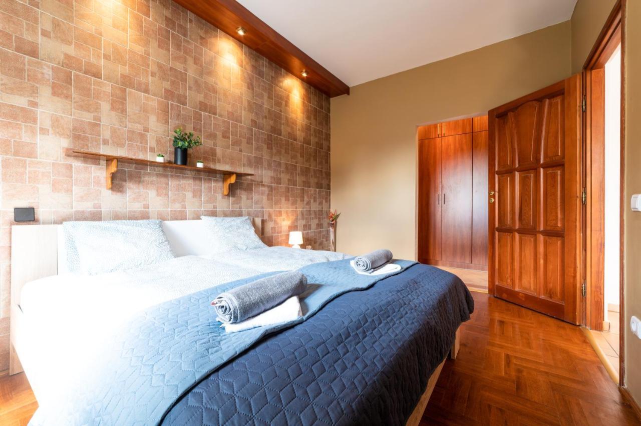 La Lampa Apartments Debrecen Esterno foto